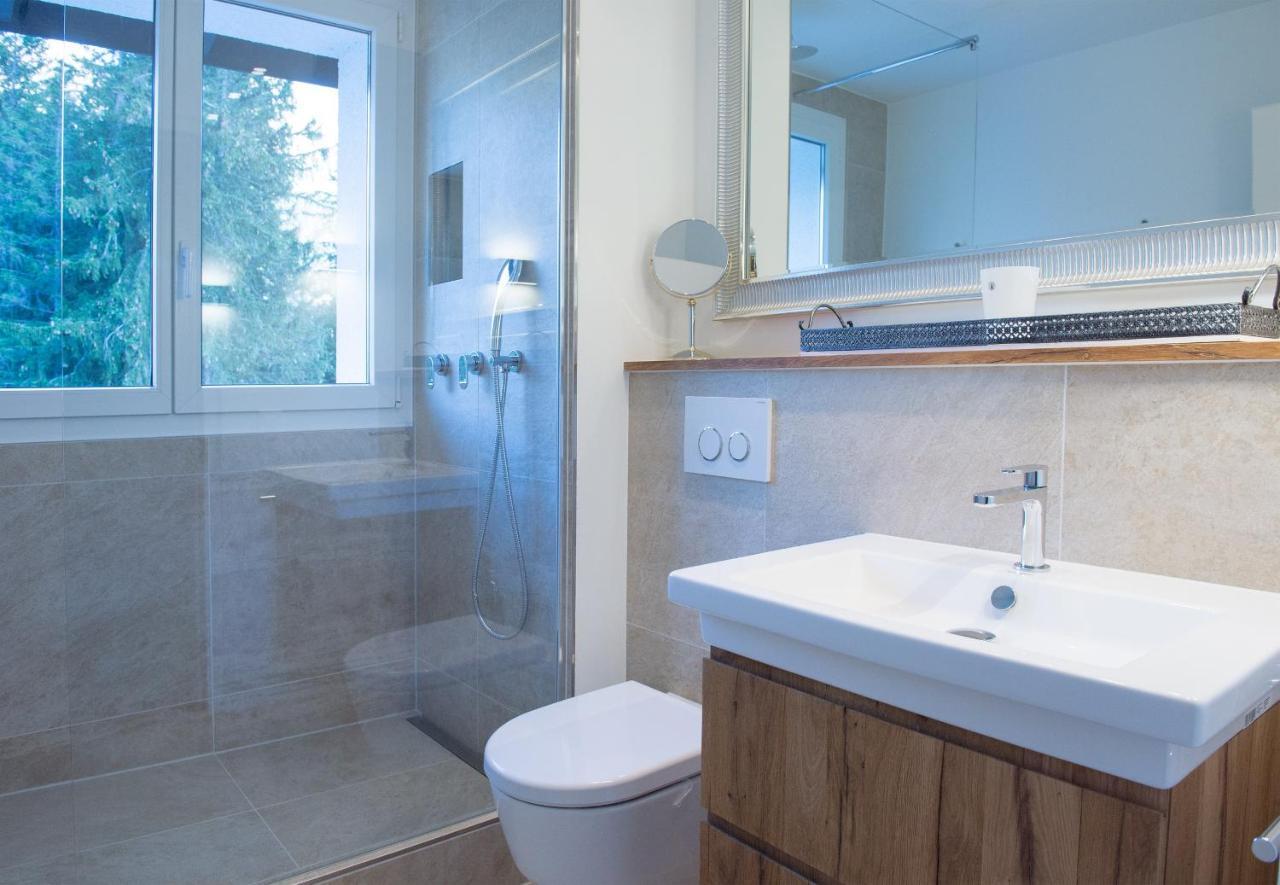 Flat La Riva 111 With Pool-Lenzerheide Apartment Ngoại thất bức ảnh